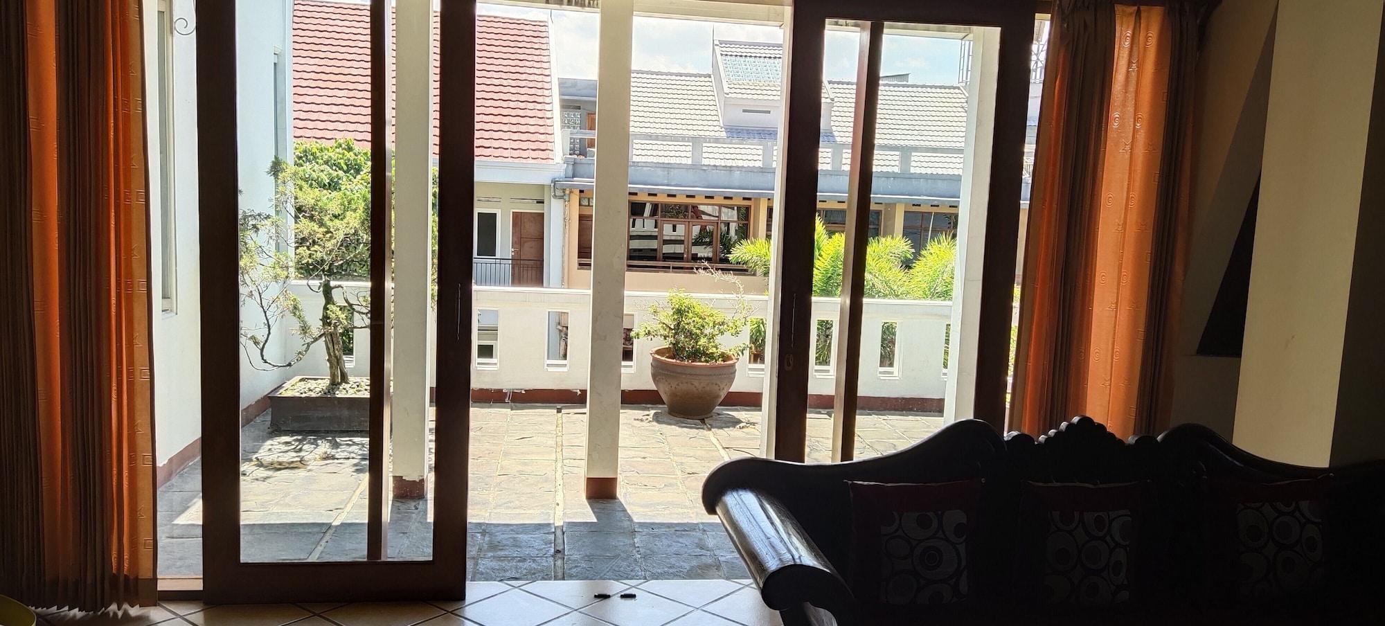 Obc Villa Bandung Exteriör bild